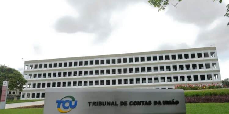 Ex-deputado e ex-presidente do TCU tem morte confirmada