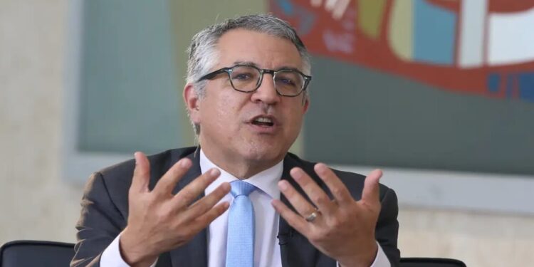 Imunizante contra dengue do Butantan é suspenso pelo Ministério da Saúde após reações adversas