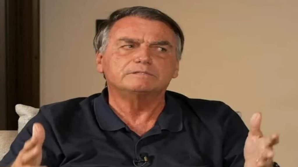 Bolsonaro recebe alerta para se 'refugiar' na embaixada dos EUA