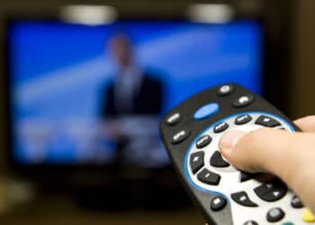 Ligar a smart TV depois de 1 ano desligada vai te fazer pensar duas vezes antes de atualizá-la; entenda