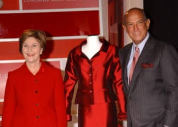 A surpreendente estreia da coleção de inverno 2025 da Oscar de la Renta em Nova York