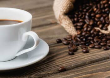 Anvisa proíbe venda de marcas de café no Brasil por risco de contaminação com vidro!