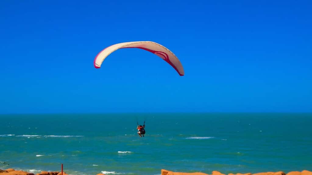 Canoa Quebrada esconde segredos incríveis! Descubra por que esse destino é imperdível