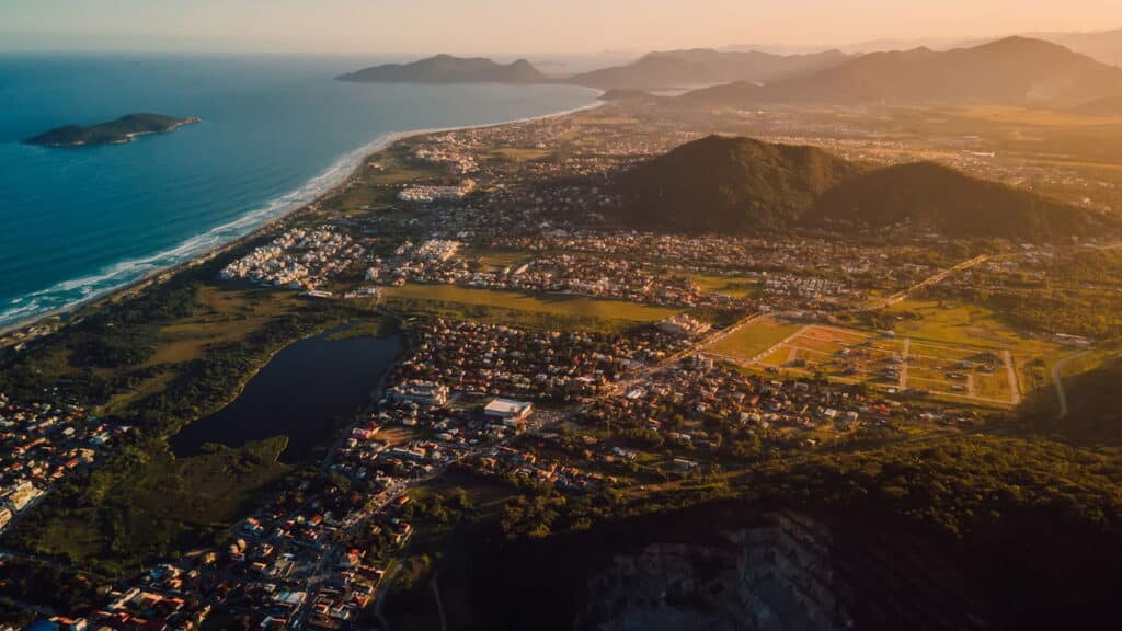 Descubra quais são as melhores cidades grandes para viver no Brasil em 2025!