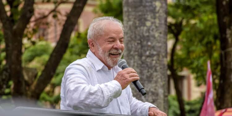 Former President Lula during his campaign to be re-elected President of Brazil in October 2022 in the city of Belo Horizonte, state of Minas Gerais Créditos: depositphotos.com / fredpinheiro.hotmail.com.br