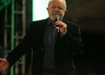 Brasileiros em festa! Nova lei garante benefícios para todos os idosos com mais de 60 anos!