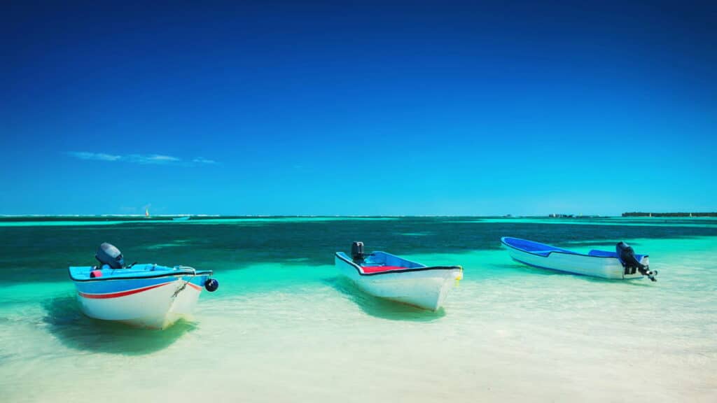 As praias mais deslumbrantes com areia branca! Descubra os paraísos escondidos!