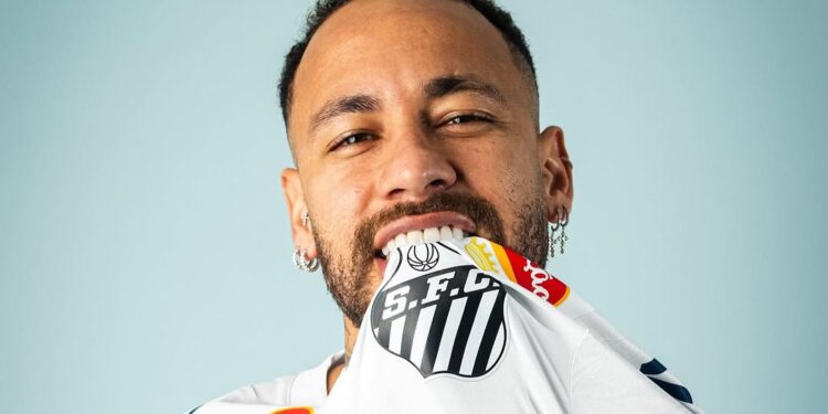 Neymar em ensaio de fotos - Foto: Guilherme Kastner / Santos FC