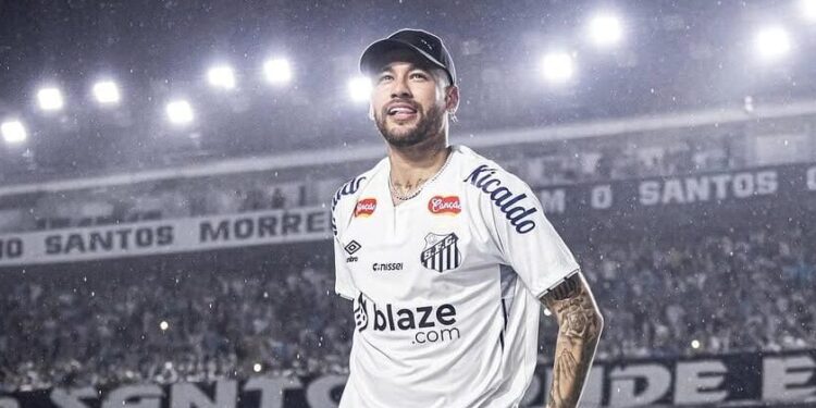 Neymar em apresentação ao Santos - Foto: Instagram / @neymarjr / @raulbaretta_photo / Raul Baretta