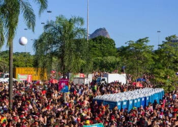 (INT) Orquestra Voadora during Street Carnival in Rio de Janeiro. February 21, 2023, Rio de Janeiro, Brazil: Movement of revelers in the Orquestra Voadora block, at Aterro do Flamengo, south zone of Rio de Janeiro, on Tuesday (21).
Credit: Erica Martin/Thenews2