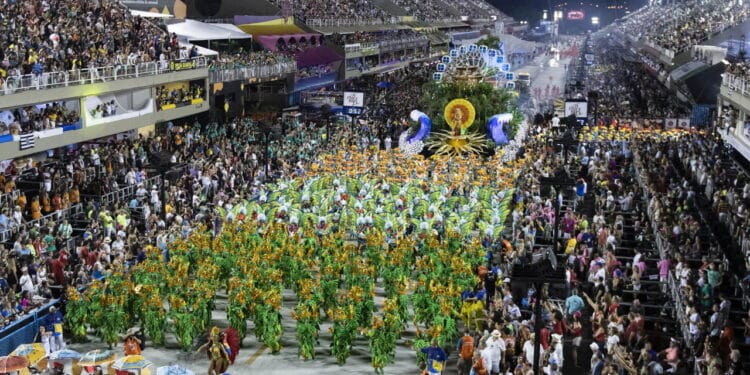 Desfile da escola de samba Unidos da Tijuca - Créditos: depositphotos.com / celsopupo