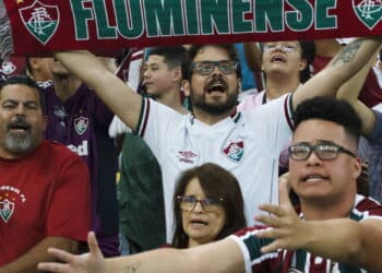 Torcida do Fluminense - Créditos: depositphotos.com / thenews2.com