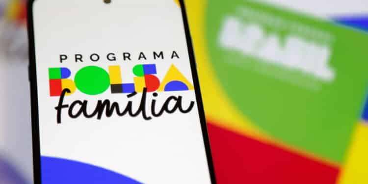 NOVO pagamento de R$800 do Bolsa Família 2025 deixa beneficiários em festa!