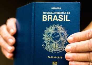 Passaporte brasileiro - Créditos: depositphotos.com / rafapress