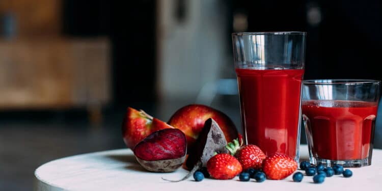 Suco poderoso para imunidade e coração! A receita com 3 frutas que você precisa provar