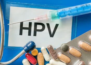 Vacina contra HPV se torna aliada no combate ao câncer cervical