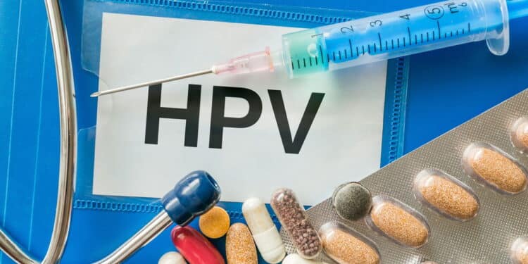 Vacina contra HPV se torna aliada no combate ao câncer cervical