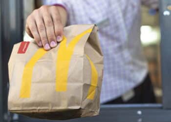 Fast-food surpreende e ultrapassa McDonald's como maior rede em número de lojas