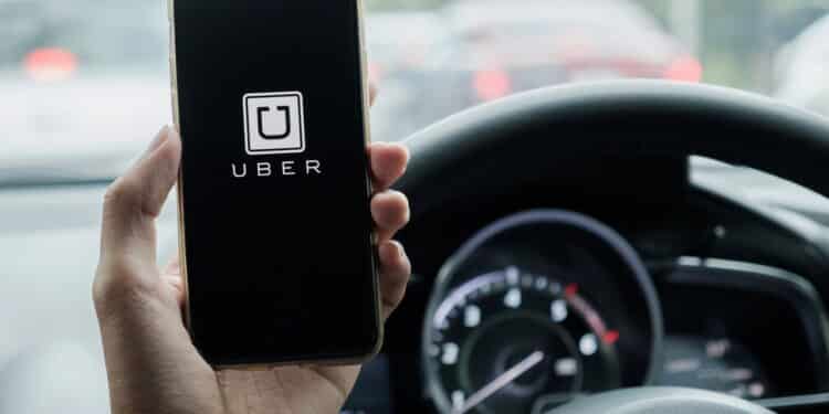 Uber abandona país e decide encerrar suas operações