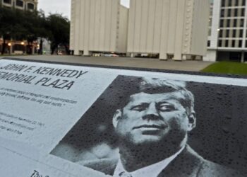 Governo Trump libera documentos inéditos sobre o assassinato de JFK