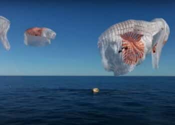 Imagens mostram momento em que astronautas voltam à Terra após 9 meses