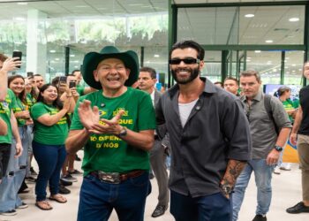 Véio da Havan surpreende e anuncia construção do maior prédio residencial do mundo