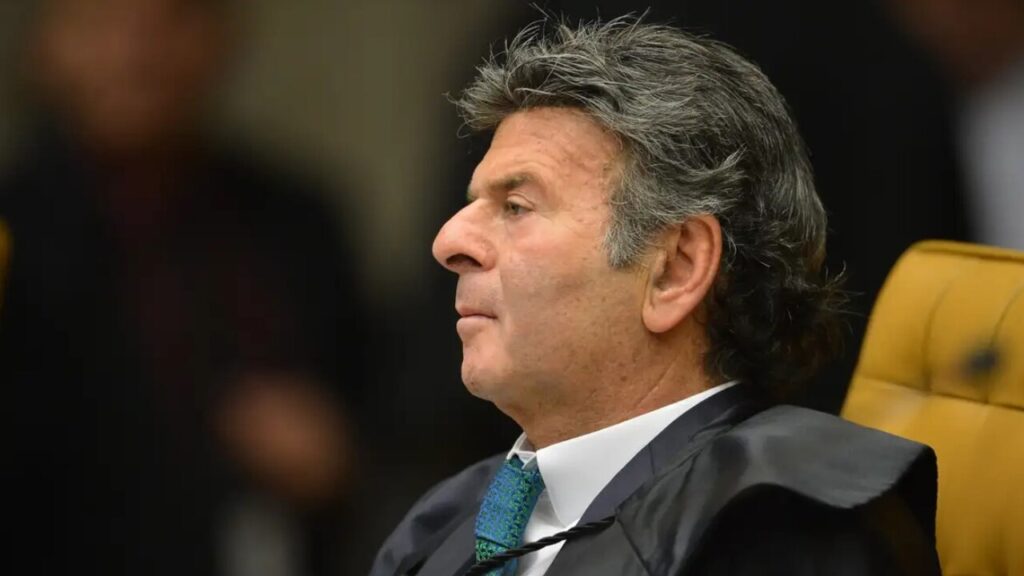Luiz Fux vota por anulação de processo contra Bolsonaro, veja detalhes