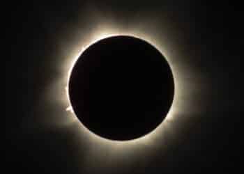 Entenda tudo sobre o eclipse solar mais longo do século que vai encantar o mundo em breve