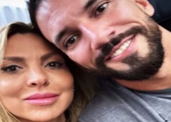 ‘Ele deu a vida por mim’: Juíza emociona ao falar sobre marido policial morto