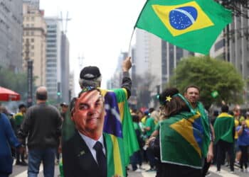 (INT) Supporters of Brazilian President Jair Bolsonaro during an act on September 7 in Sao Paulo. September 7, 2022, Sao Paulo, Brazil: Supporters of Brazilian President Jair Bolsonaro participate in a demonstration in favor of his government on Paulista Avenue, in Sao Paulo, on holiday of September 7, the date of celebration of the bicentennial of the Independence of Brazil. Credit: Leco Viana/Thenews2 (Foto: Leco Viana/TheNews2/Deposit Photos)