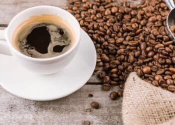 Anvisa proíbe venda de marcas famosas de café por risco de contaminação com vidro!