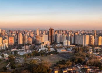 Cidade próxima a Curitiba impressiona o Brasil com a qualidade de vida!