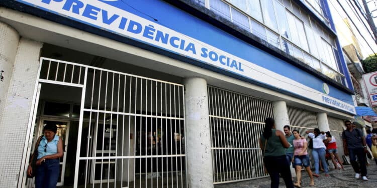 Governo amplia acesso ao BPC e flexibiliza critérios de renda