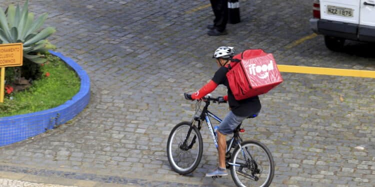 Ifood emite alerta para todos os brasileiros que pedem comida pelo aplicativo 12/11