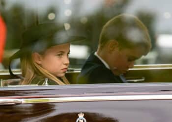 A influência da Princesa Charlotte no mundo da beleza