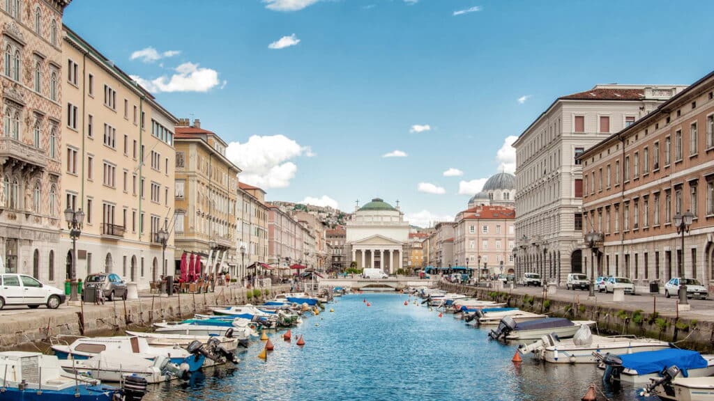 Canal Grande em Trieste - Créditos: depositphotos.com / tepic