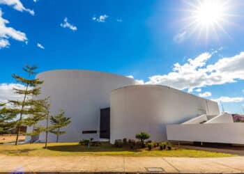 Essa cidade de Minas Gerais está surpreendendo o Brasil com a forte economia e alta qualidade de vida!