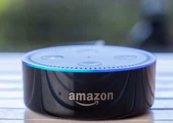Agora é possível ter uma casa inteligente sem gastar muito! Deixe a sua casa automatizada ainda hoje