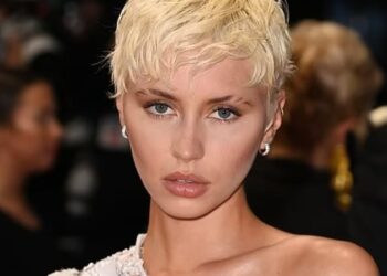 Fonte: Instagram / @lirisaw