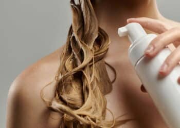 No outono, o cabelo cai mais! Aprenda a manter ele saudável e na sua cabeça