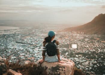 Confira a sua próxima viagem - Créditos: depositphotos.com / inlitestudio
