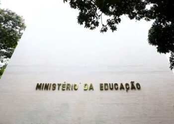 MEC confirma decisão sobre dívidas do Fies e estudantes comemoram; veja o que muda