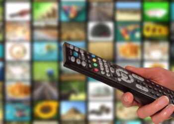 Multas chegam com tudo para quem usa IPTV pirata e milhares de usuários terão que pagar até 5 mil euros