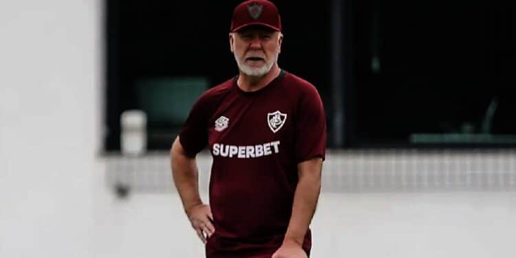Mano Menezes acerta contrato e será novo técnico de gigante da Série A