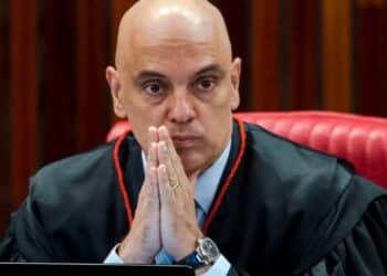 Moraes autoriza PF a entregar acesso a Bolsonaro de todas as provas do inquérito