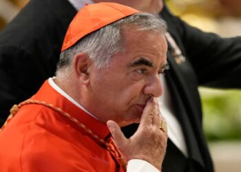 Saiba quem é o cardeal banido pelo Papa Francisco que insiste em participar da nova escolha