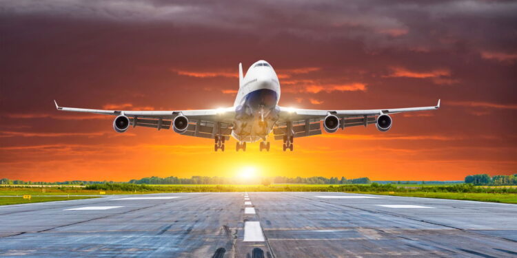 Cancelamento de dois mil voos em maio expõe crise de companhias aéreas e preço do querosene de aviação deve subir ainda mais