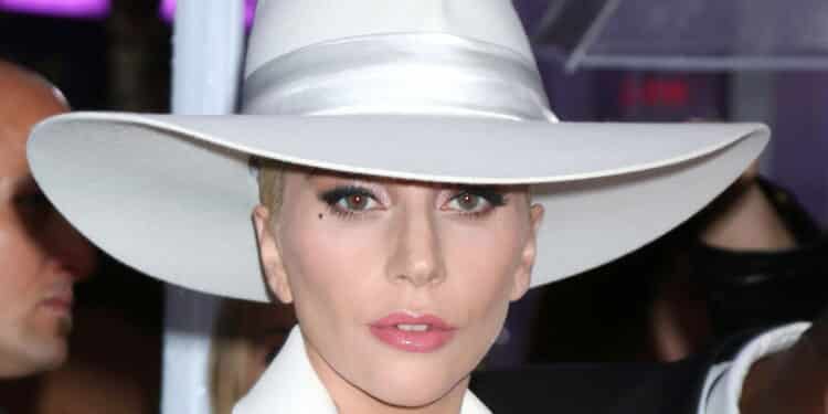O pedido inusitado de Lady Gaga ao desembarcar no Brasil