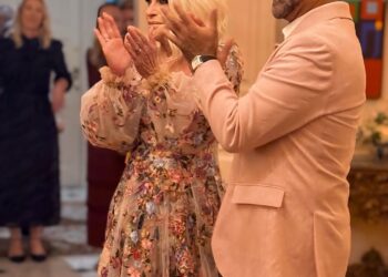 Ana Maria Braga casa aos 76 anos com jornalista em cerimônia íntima!