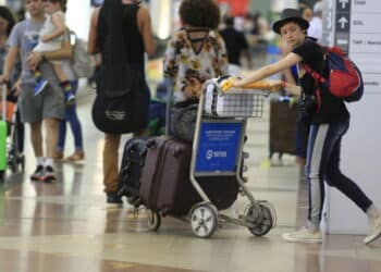 ANAC divulgou regras atualizadas para mala de mão 2025!